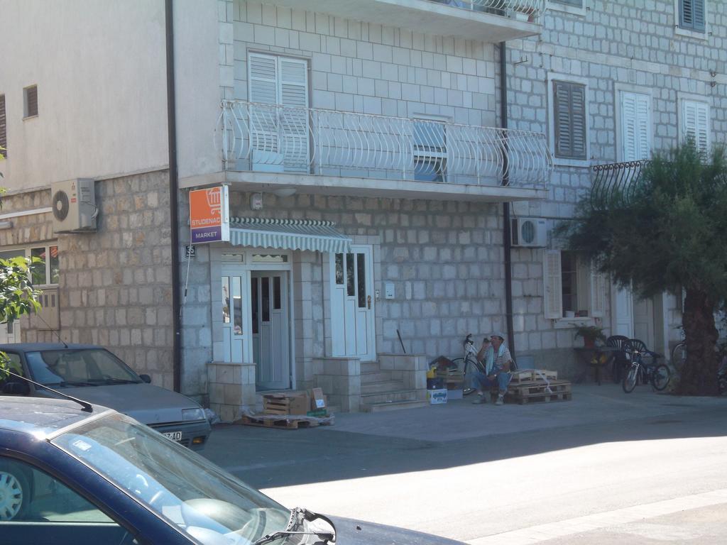 Apartments Mali Raj Vranjic Екстериор снимка