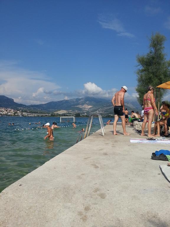 Apartments Mali Raj Vranjic Стая снимка