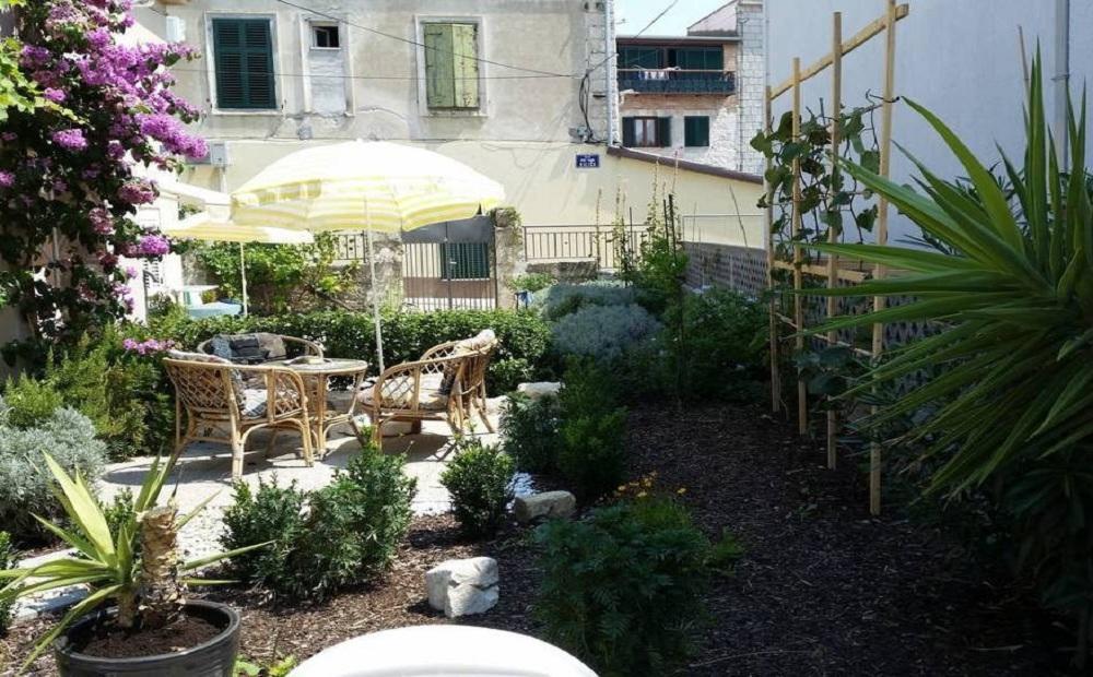 Apartments Mali Raj Vranjic Екстериор снимка